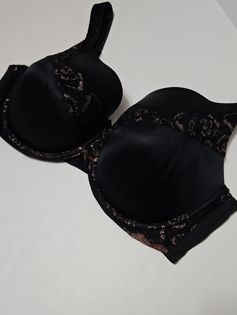 Ambrielle Black Lace-Accent Underwire Seamless Bra Size 42DDD